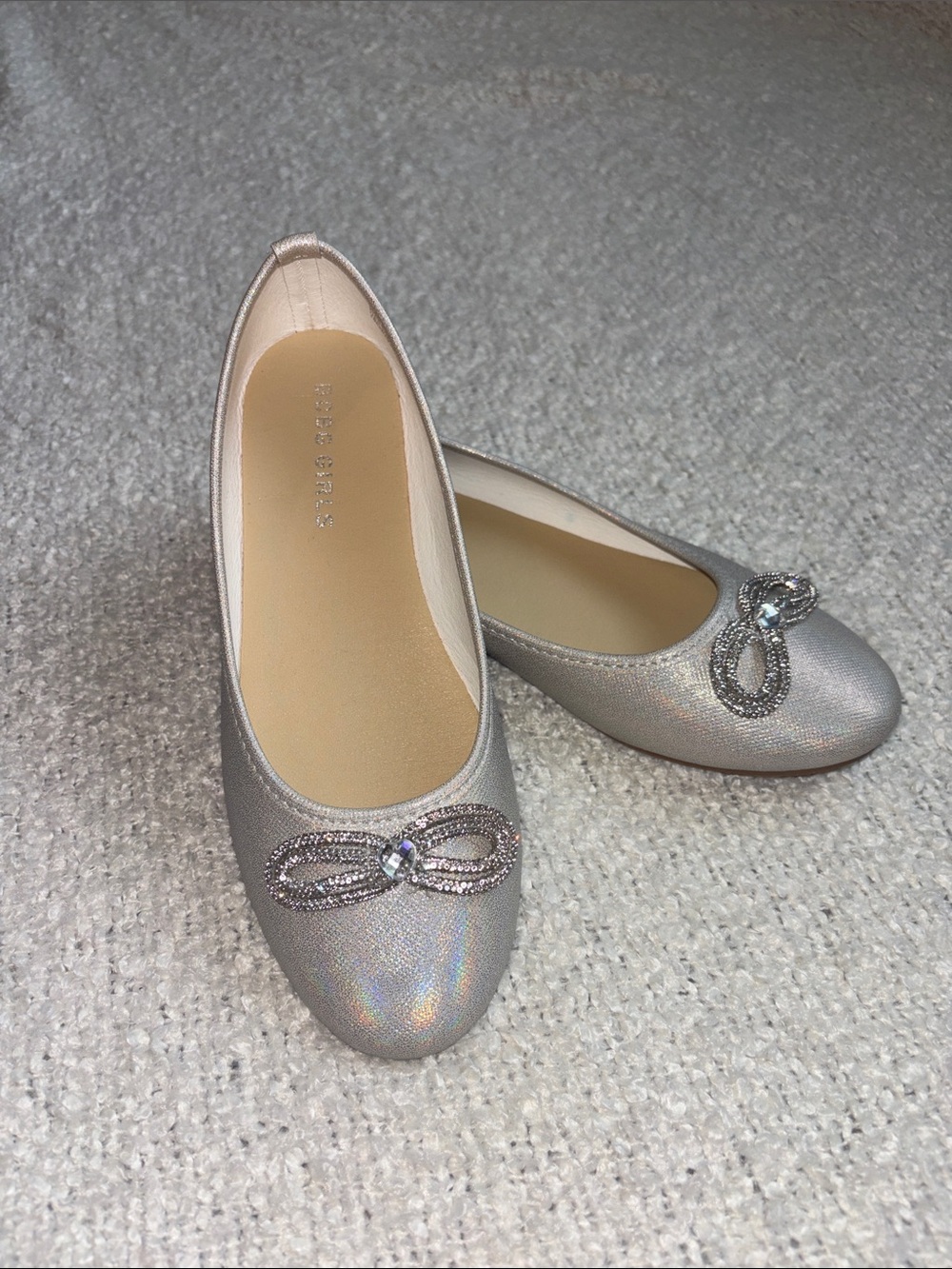 BCBGirls Silver Glitter Bow Ballet Flats for Kids Like New only worn once